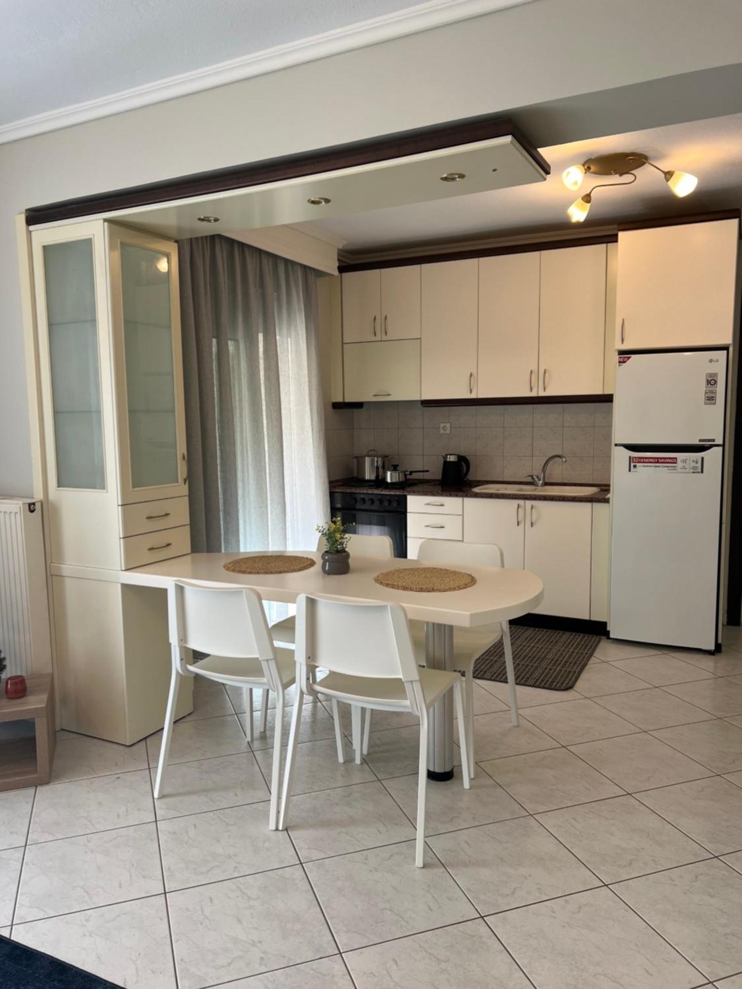 Parma'S Pool Apartment Peraia  ภายนอก รูปภาพ